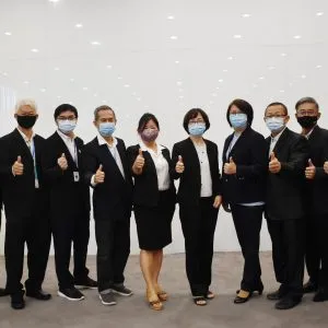 DSC_0586-edited-300x300